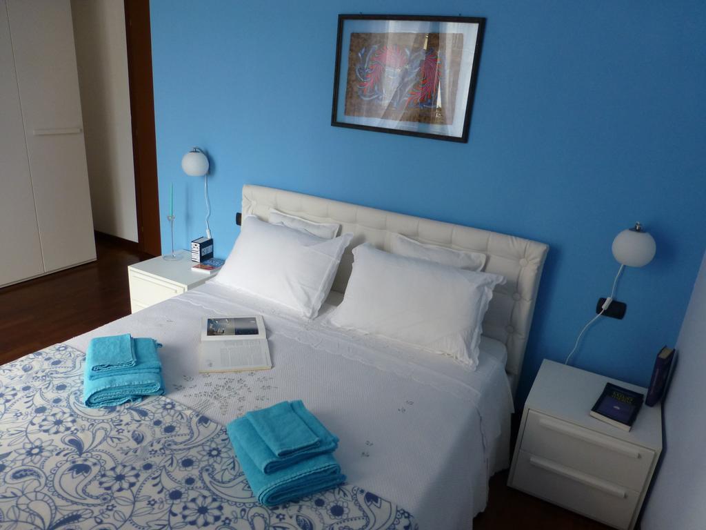 Rutilia22 Milan Room photo